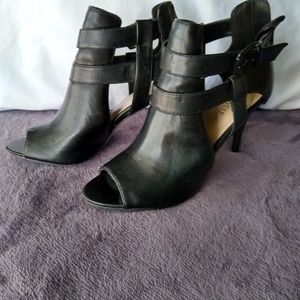Nine West booties peep toe